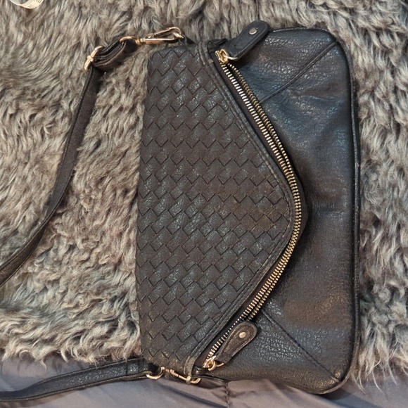 Black Crossbody clutch - Picture 3 of 5